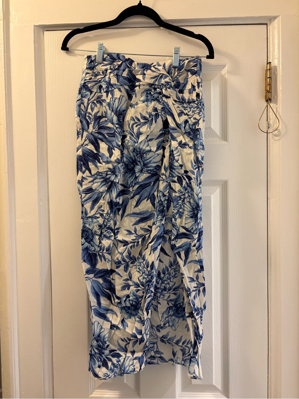 H&M White and Blue Floral Midi Skirt and Cropped Top Set - Picture 3 of 5